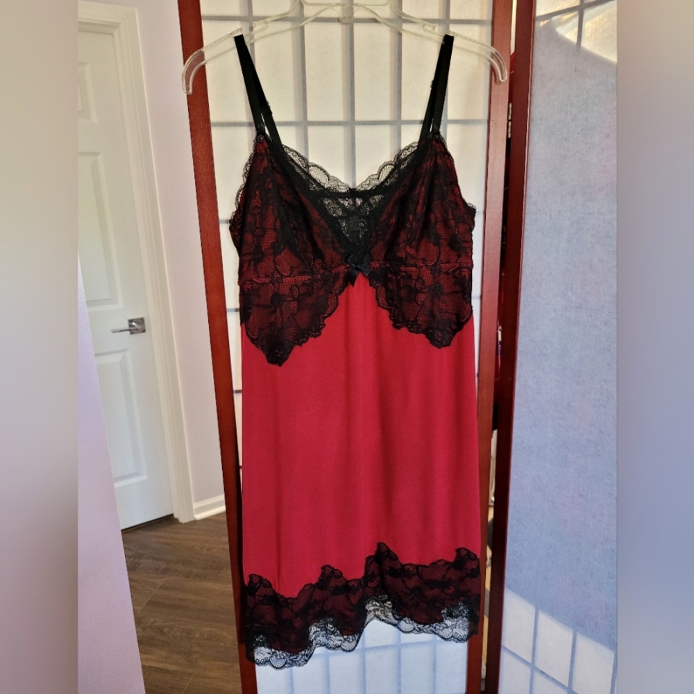 Soma Red Chemise/Nightgown with Black Lace Size M